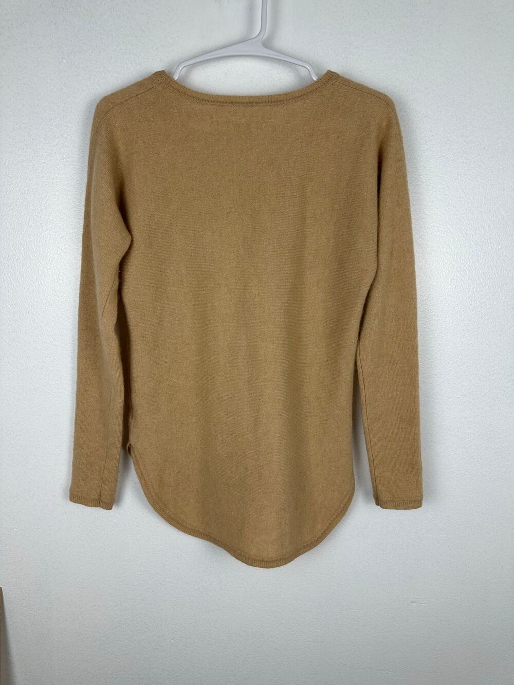Max Studio Women's tan/beige/camel 100% 2-Ply Cashmere Crewneck Sweater Small
